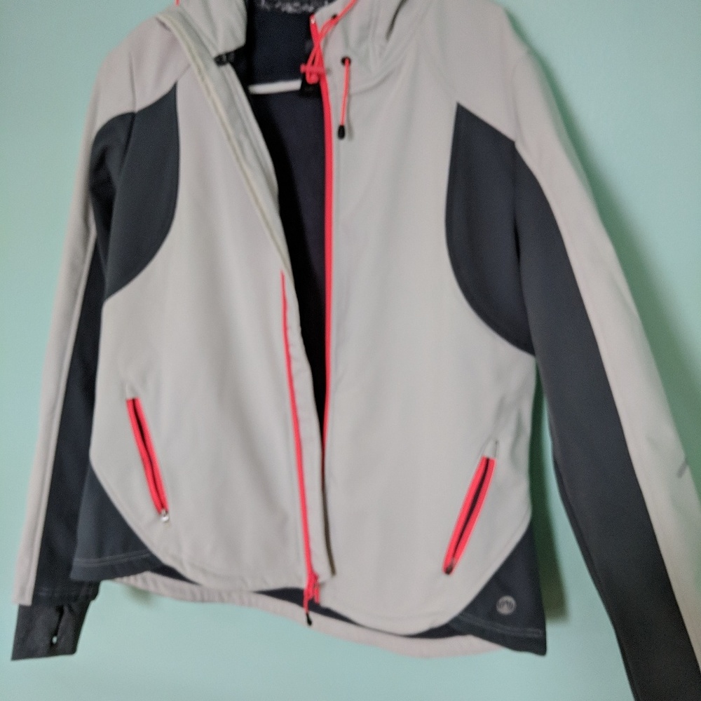 Jacket - Picture 3 of 4